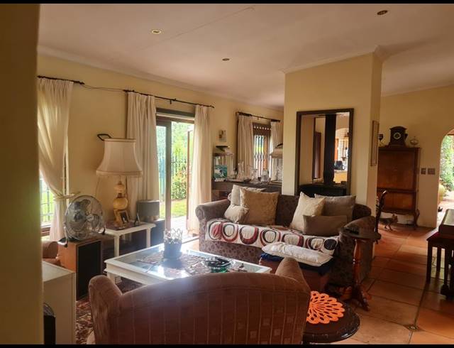 4 BEDROOM HOUSE FOR SALE IN WESTDENE